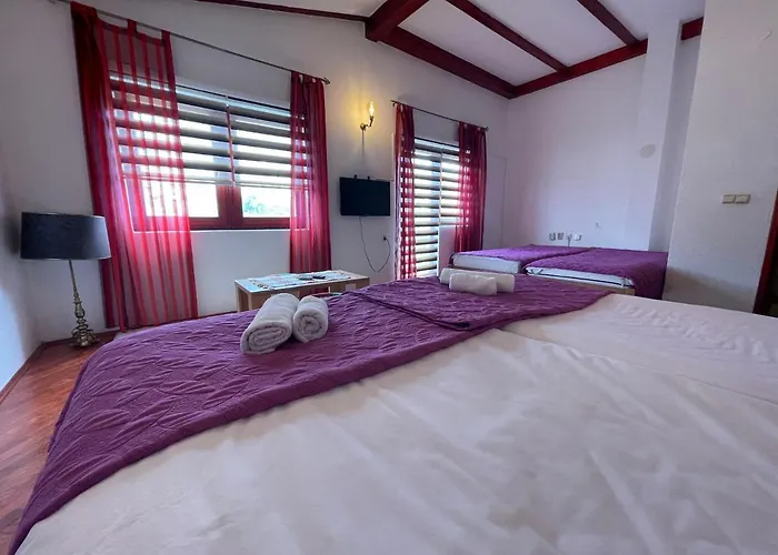 果阿莫斯塔尔旅馆 3* 莫斯塔尔