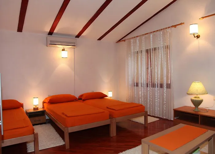 果阿莫斯塔尔旅馆 莫斯塔尔